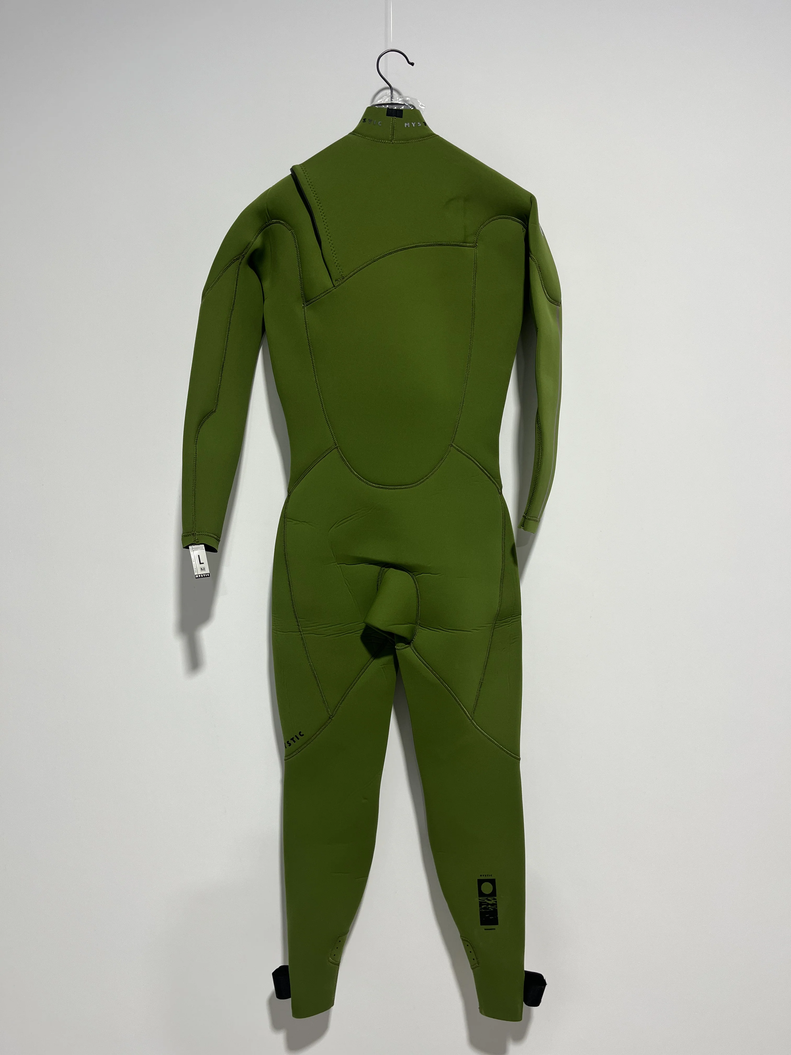 Mystic - The One Fullsuit 4/3mm Zipfree - Ex Display - 2025 - Image 3