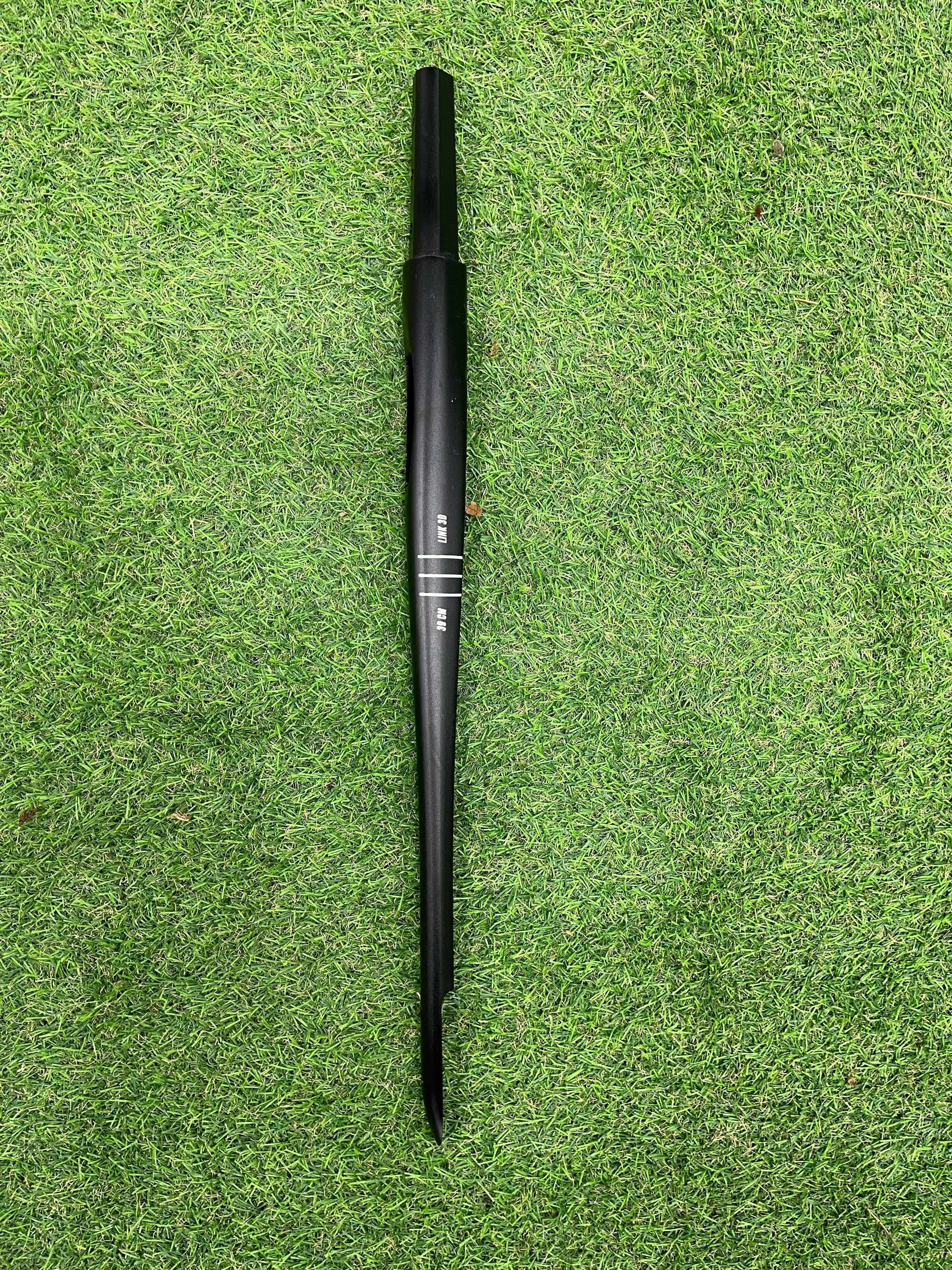 Fluid 71cm w/1300 Balance Front Wing Foil - Ex Display - Image 9